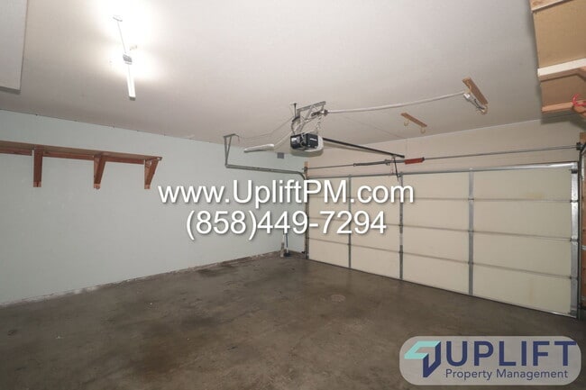 Building Photo - 1337 Serena Cir
