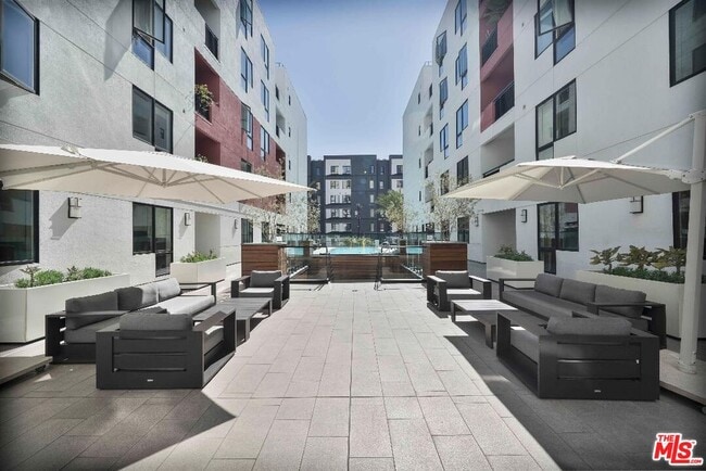 Building Photo - 1234 Wilshire Blvd