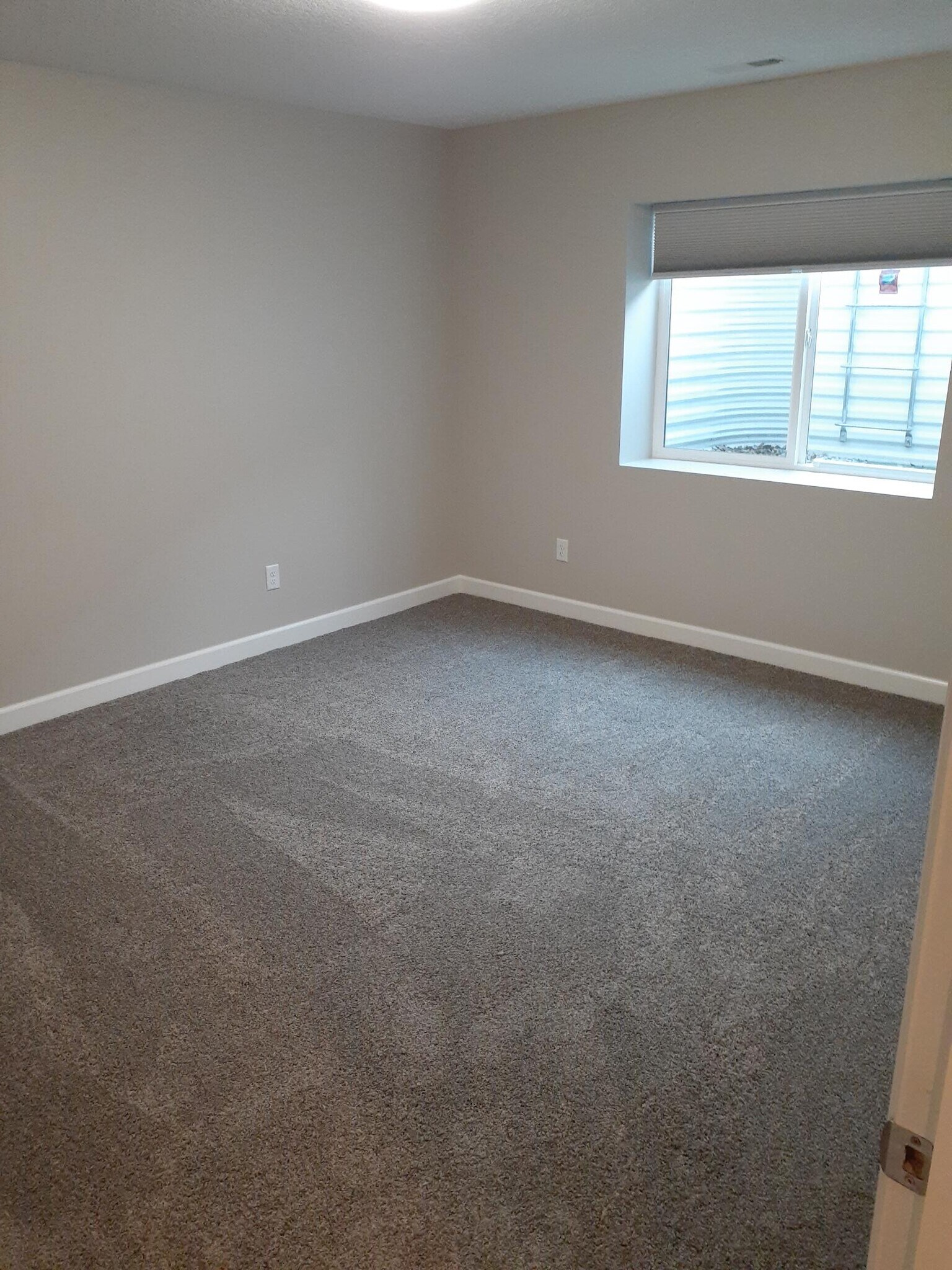 Building Photo - 2805 Terrace Dr