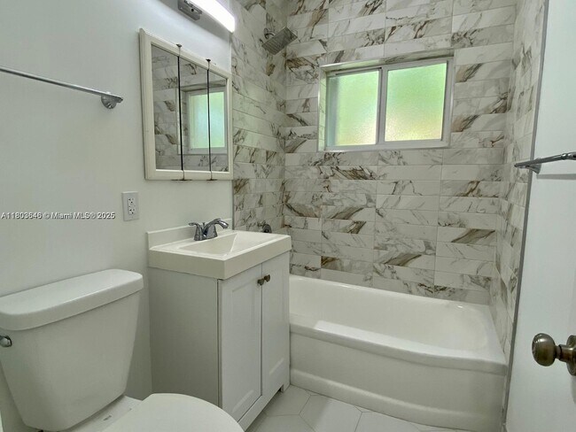 Building Photo - 6351 SW 26th St