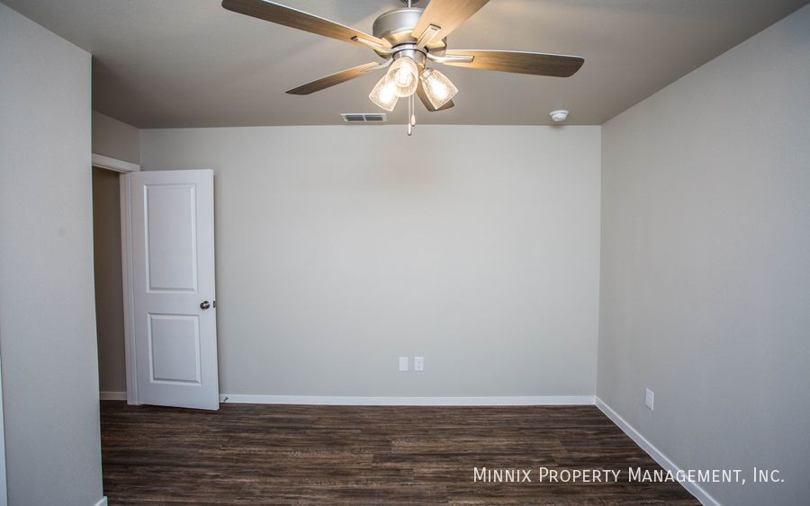 Building Photo - 2103 Kirksey Ave