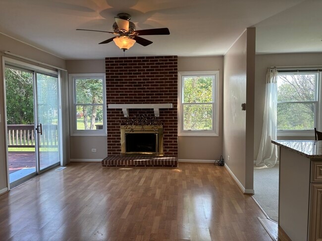 Building Photo - 1720 W Parkside Dr