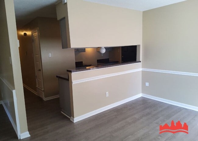 Building Photo - 3902 Ross Rd