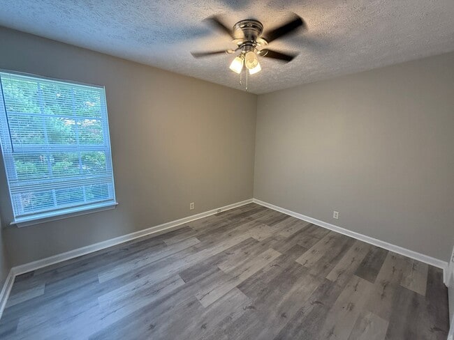 Building Photo - 272 Indian Park Dr