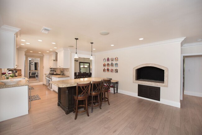 Building Photo - Welcome to Newport Beach