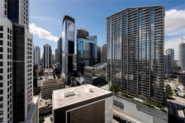 Building Photo - 55 SE 6th St