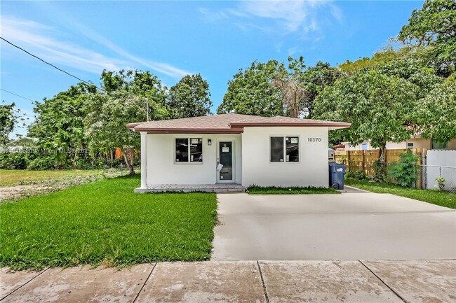 Building Photo - 10370 SW 174th Terrace