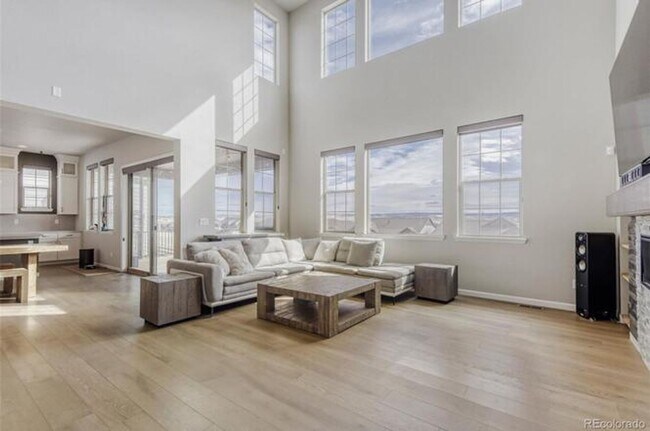 Building Photo - 5 BR/4BA | Newly Renovated Single Family Home | 1-Car Garage Parking | Community Pool!