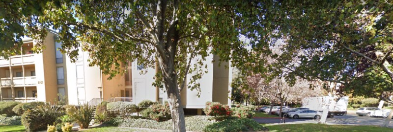 Building Photo - 1051 Beach Park Blvd