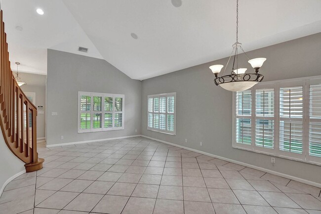 Building Photo - Amazing 4 Bedroom, 3 Bath home plus large 21'x11' loft located in Parkland Isles!