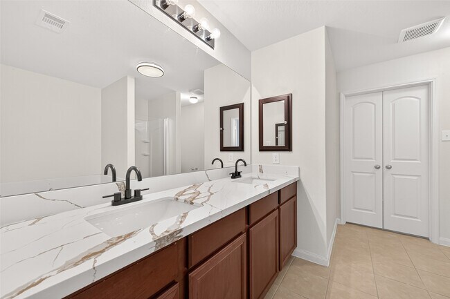 Building Photo - 4918 Jagged Cliff Ln