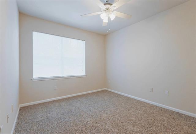 Building Photo - 10505 S I-35 Frontage Rd