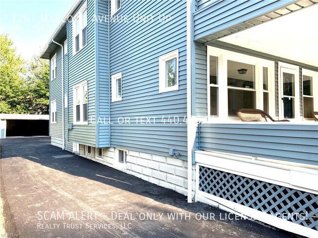 Building Photo - Updated 4 bed 1 bath 2 floors unit with a ...