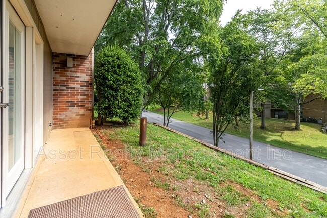 Building Photo - 454 Berlin Dr