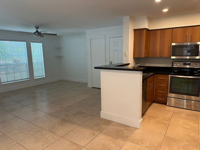 Building Photo - 1275 Crystal Way