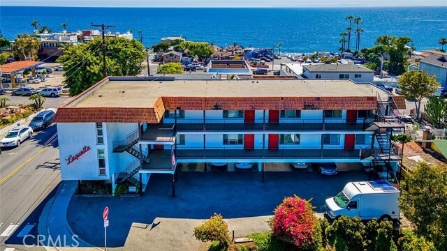 Building Photo - 585 Glenneyre St