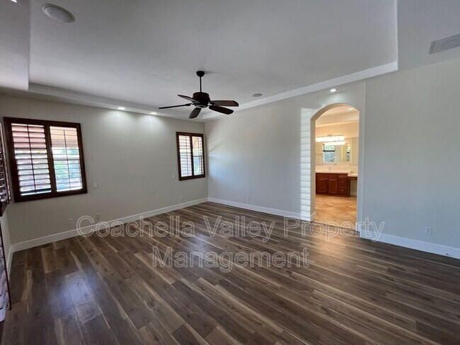 Building Photo - 135 Tesori Dr