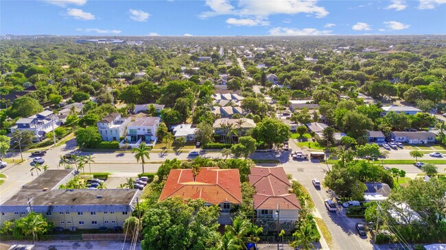 Building Photo - 1428 SW 4th Ave