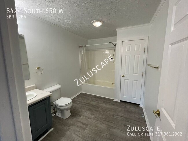 Building Photo - Half Off First Month Rent! 8424 s. 650W / ...
