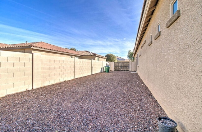 Building Photo - 5316 N 186th Dr