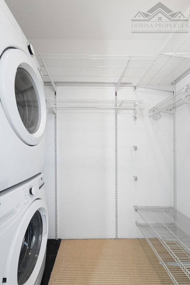 Building Photo - 1346 Pacheco St