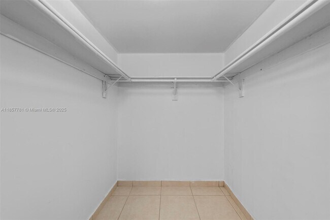 Building Photo - 4101 Indian Creek Dr