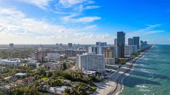 Building Photo - 3199 S Ocean Dr