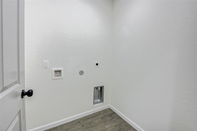 Building Photo - 319 N Carolina St