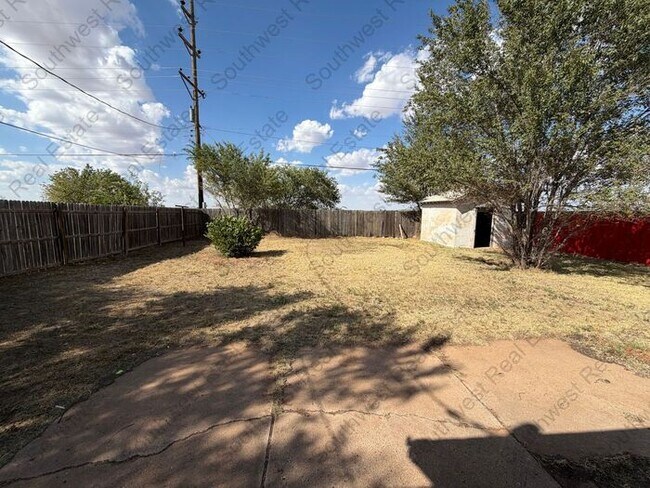 Building Photo - 3 bedroom 1 bath 1 car garage