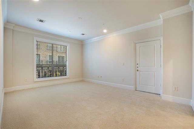 Building Photo - 6405 Bandera Ave