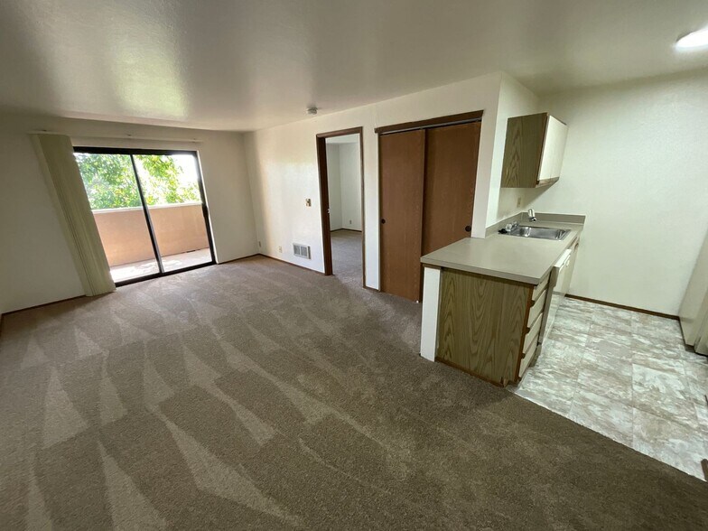 Interior Photo - Park Royal Apartments