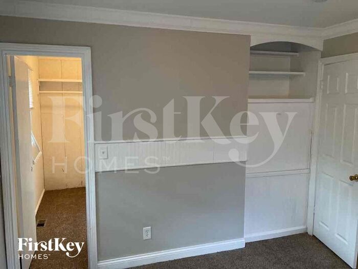 Building Photo - 3526 N Faculty Dr