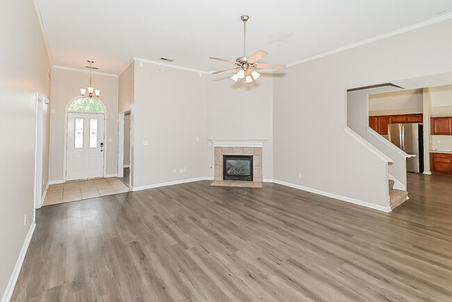 Building Photo - Comfort & Charm in Olive Branch