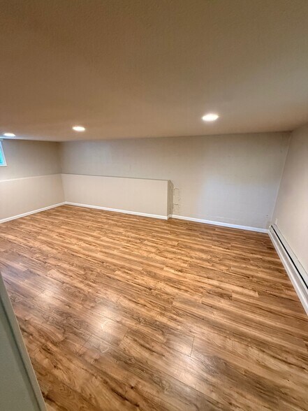 Building Photo - 1518 Mahan Ave