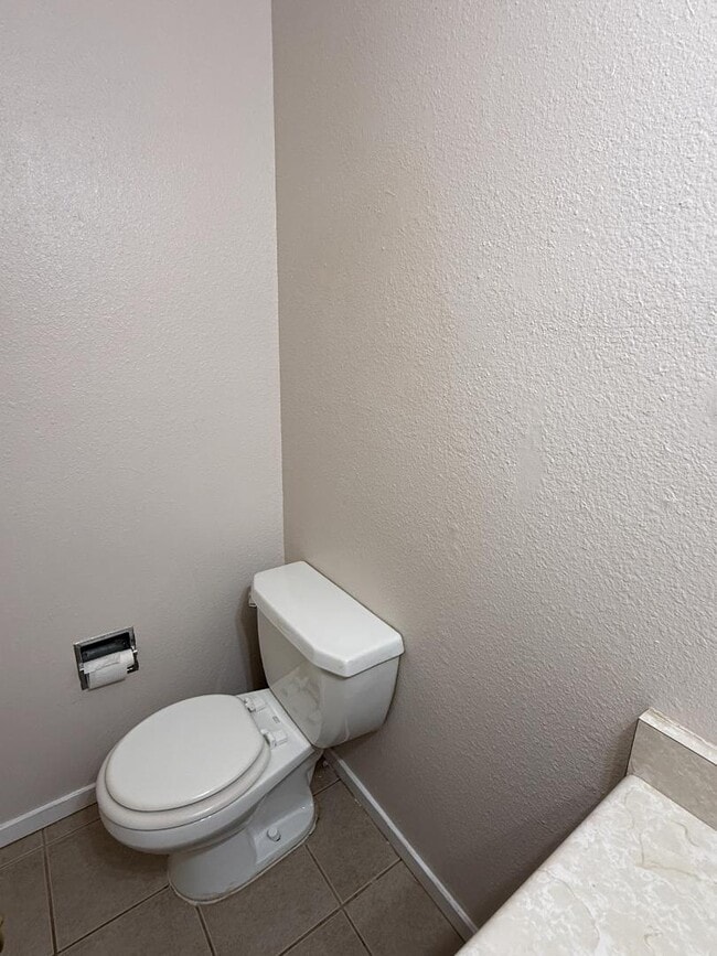 Building Photo - 505 NW D St