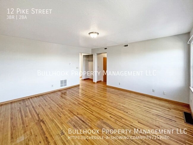 Building Photo - 12 Pike St