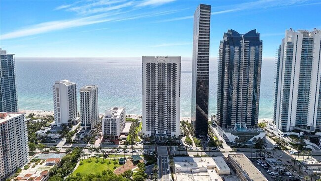 Building Photo - 17201 Collins Ave