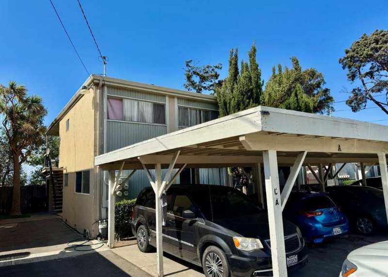 Building Photo - 35 Alan Ct