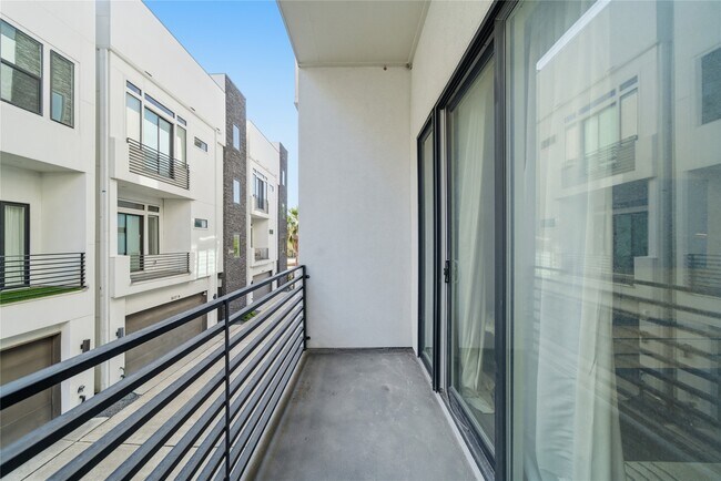 Building Photo - 1615 Wheeler Ave