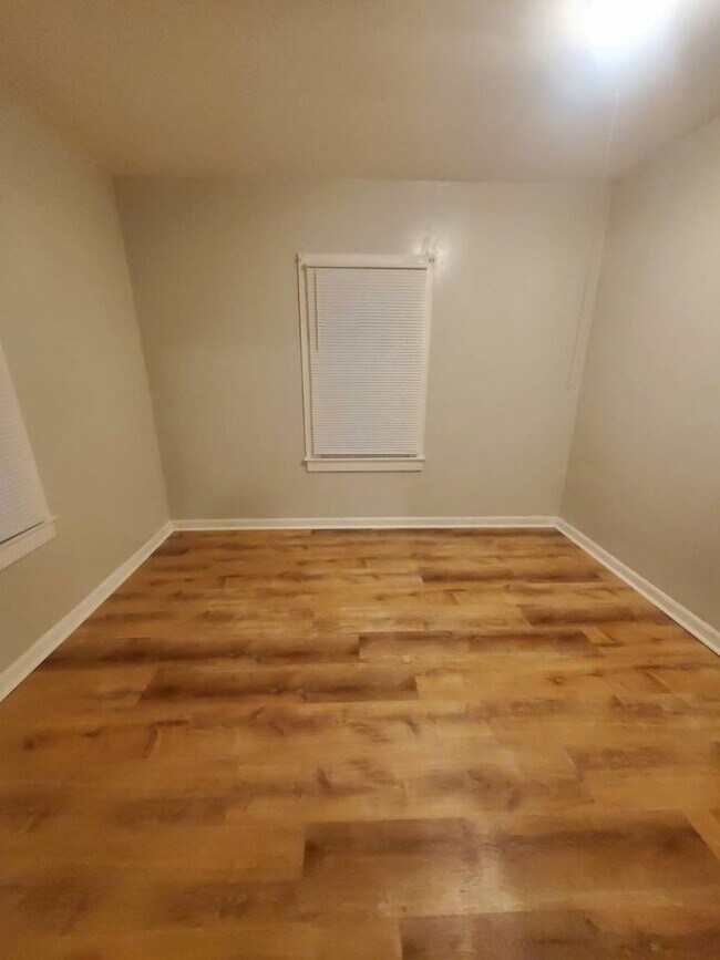 Building Photo - 4091 E 81st St