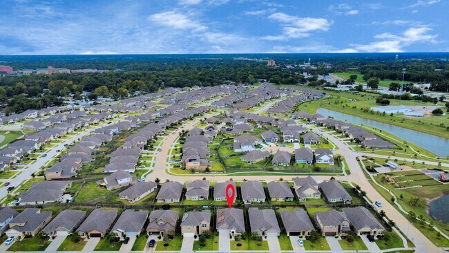 Building Photo - 518 Ellwood Terrace Ln