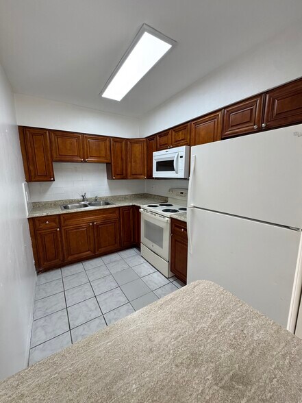 Building Photo - 500 Nathan Hale Rd