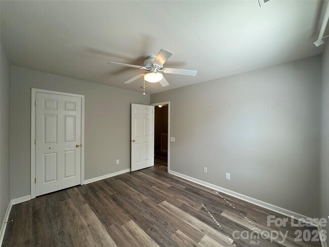 Building Photo - 6626 Rothchild Dr
