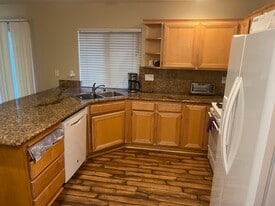 Building Photo - 10333 Hunters Meadow Ave