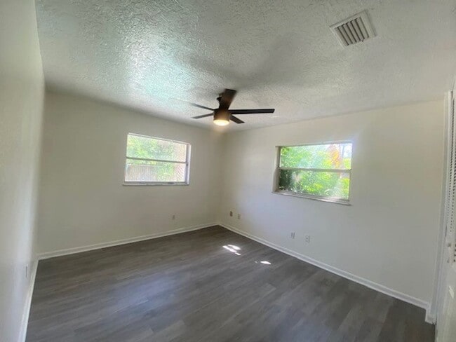 Building Photo - 3/2 Split Plan Pool Home in Indian Trails - Available 8/7