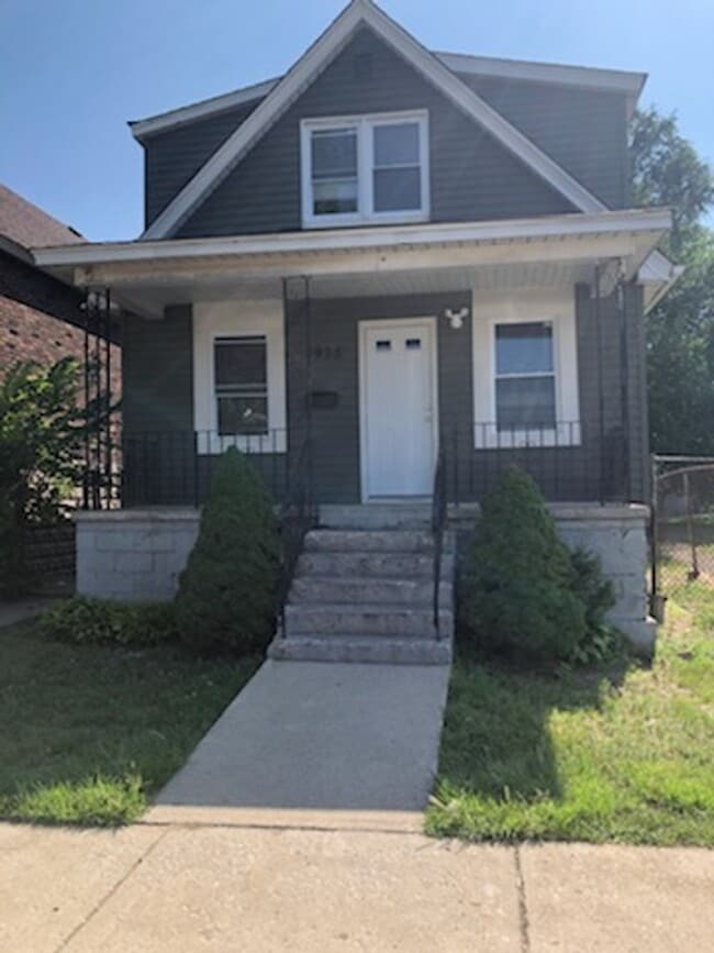 Primary Photo - 4 Bedroom Beauty