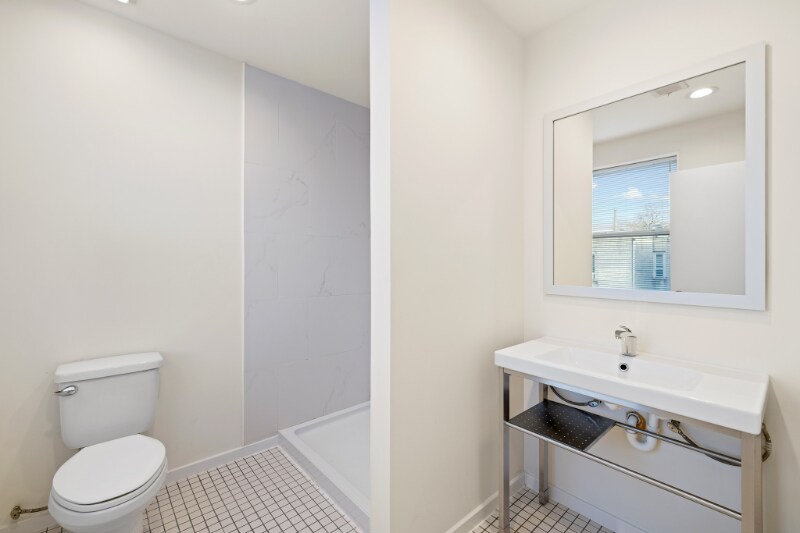 Building Photo - 820 N 48th St