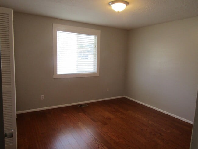 Building Photo - 1205 N Meridian Rd