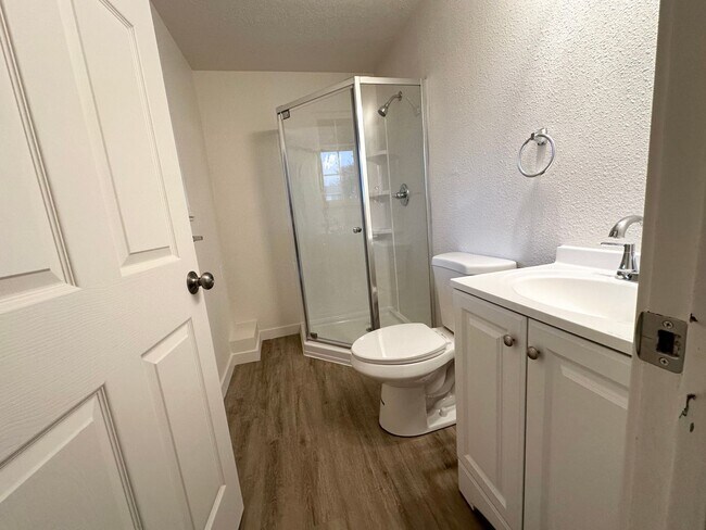Building Photo - 3 Bedroom Cornelius Duplex, with Lots of U...