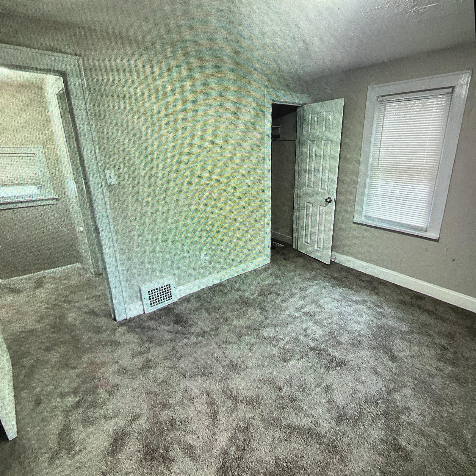 Building Photo - 670 Arbutus Ct